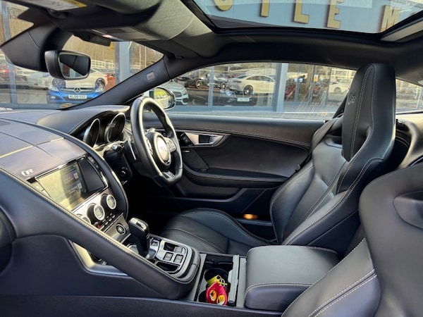 Used Jaguar F-Type 2015 for sale - 76245364: Photo 18