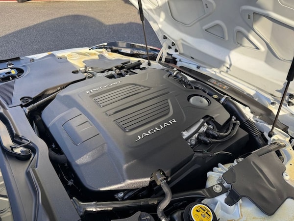 Used Jaguar F-Type 2015 for sale - 76245364: Photo 25