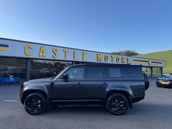 Used Land Rover Defender 2024 for sale - 77463404: Photo