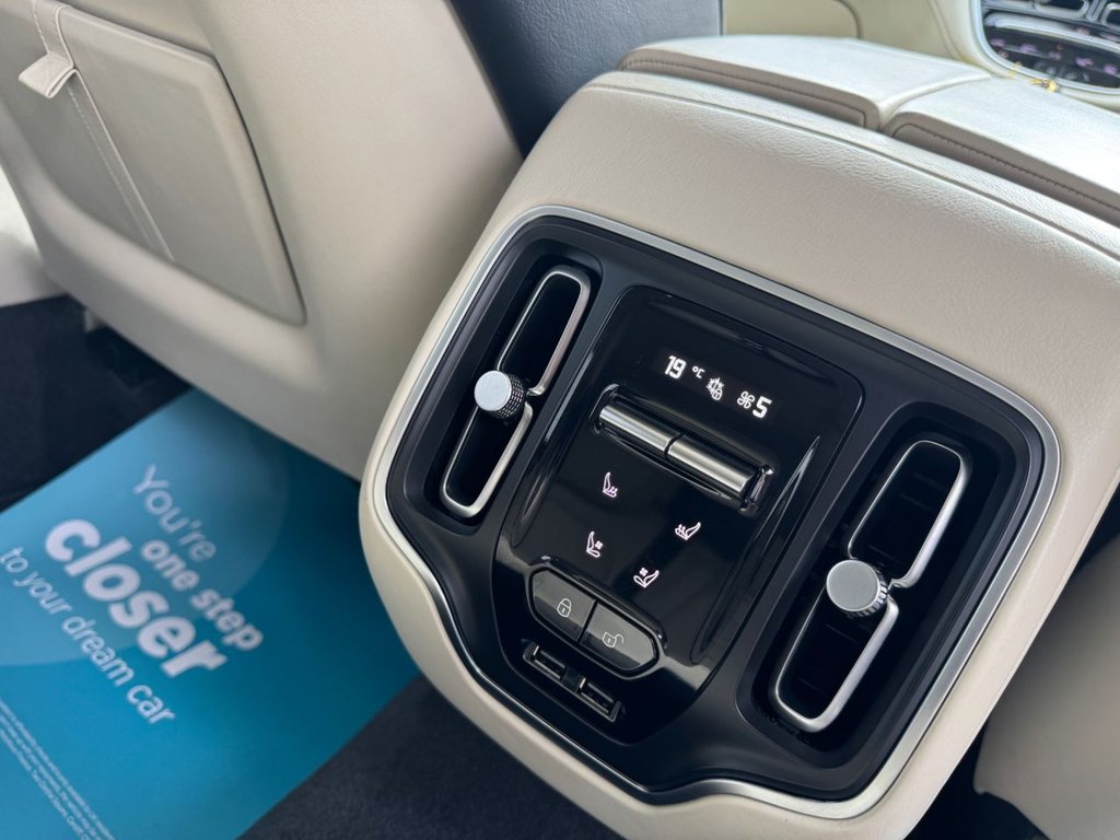 Used Aston Martin DBX 2020 for sale - 76740698: Photo 17