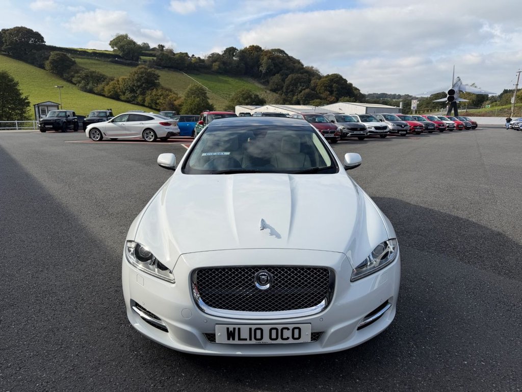 Used Jaguar XJ 2010 for sale - 77422169: Photo 2