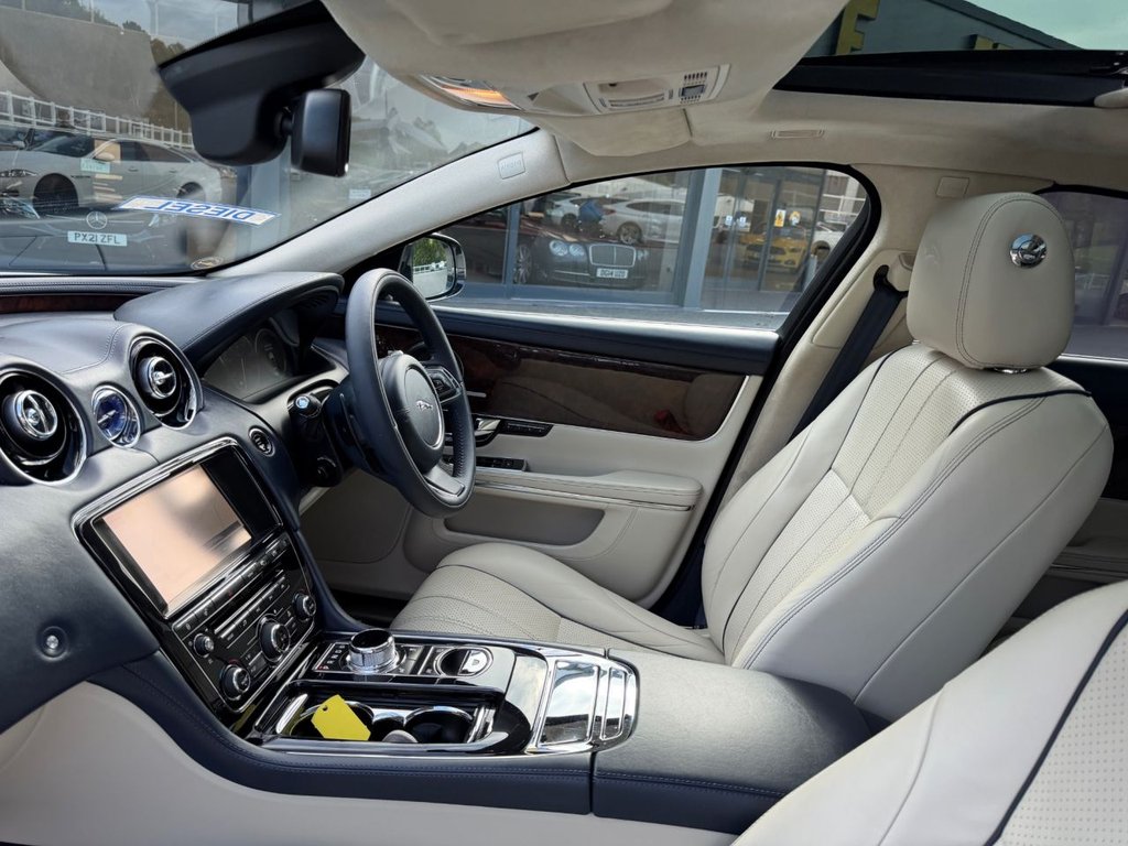 Used Jaguar XJ 2010 for sale - 77422169: Photo 23