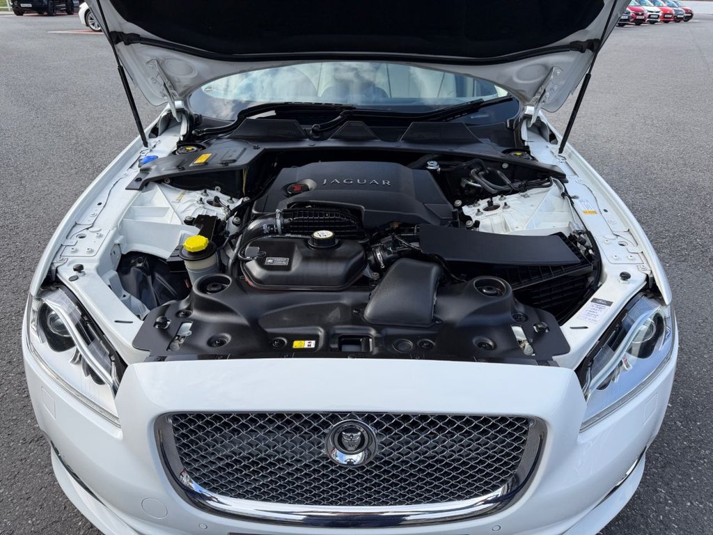 Used Jaguar XJ 2010 for sale - 77422169: Photo 28