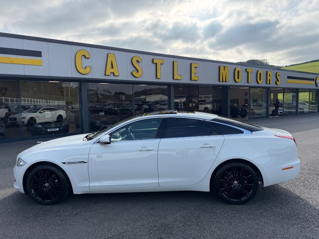 Used Jaguar XJ 2010 for sale - 77422169: Photo 3