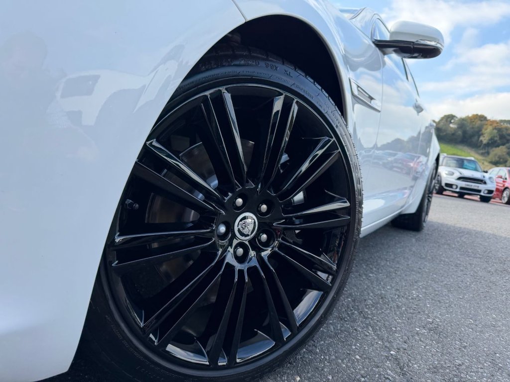 Used Jaguar XJ 2010 for sale - 77422169: Photo 33