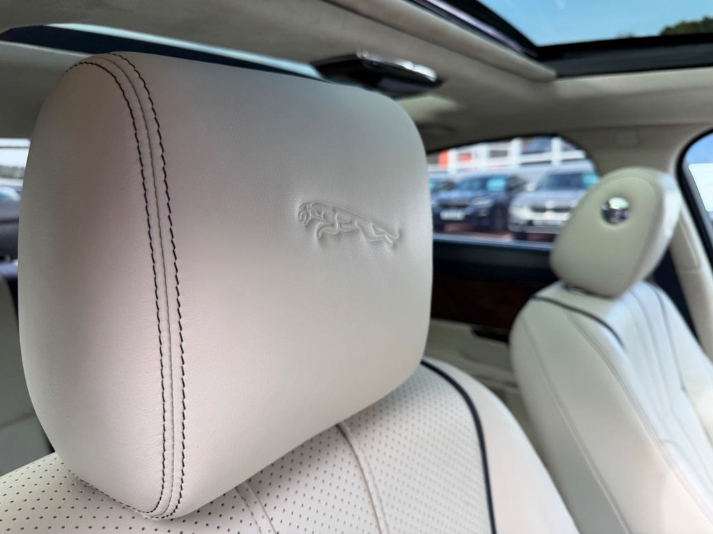 Used Jaguar XJ 2010 for sale - 77422169: Photo 37