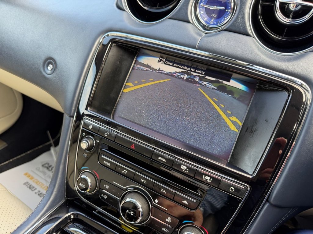 Used Jaguar XJ 2010 for sale - 77422169: Photo 40