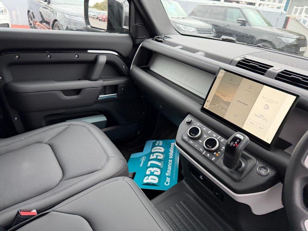 Used Land Rover Defender 2025 for sale - 76345348: Photo 12