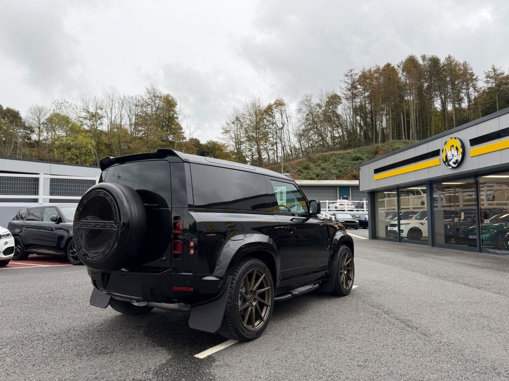 Used Land Rover Defender 2025 for sale - 76345348: Photo 6