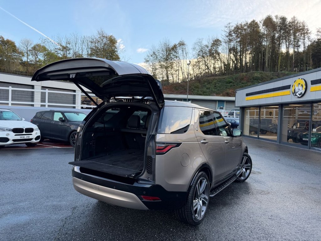 Used Land Rover Discovery 2022 for sale - 76333467: Photo 17