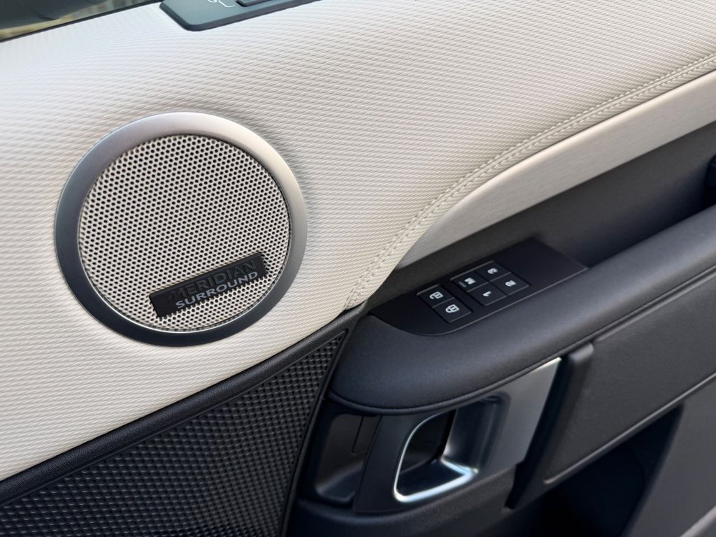 Used Land Rover Discovery 2022 for sale - 76333467: Photo 37