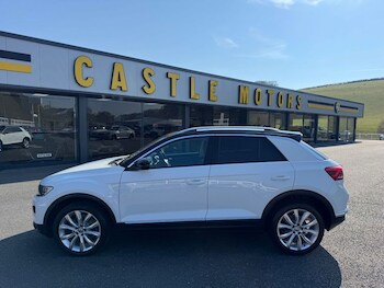 Used Volkswagen T-Roc 2018 for sale - 74332503: Photo