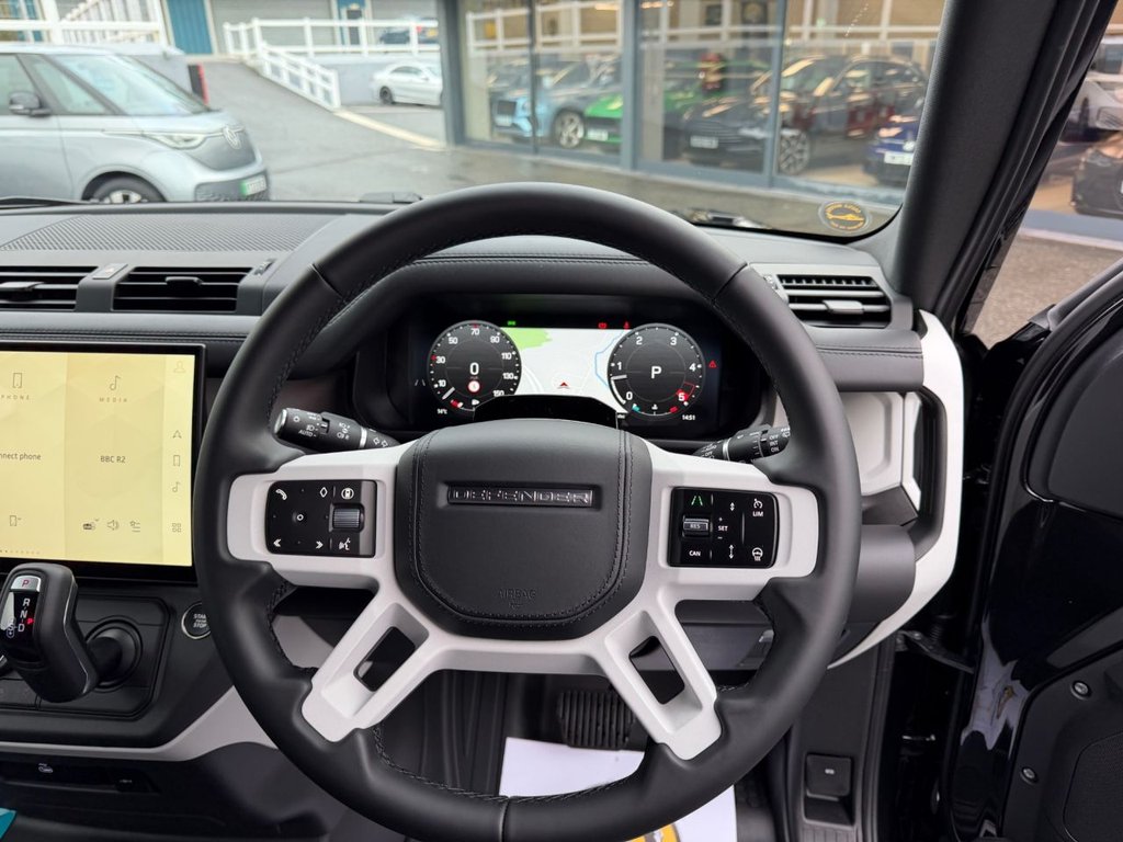 Used Land Rover Defender 90 2026 for sale - 77594020: Photo 11
