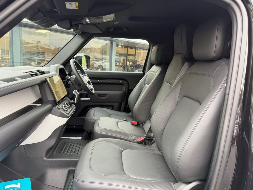 Used Land Rover Defender 90 2026 for sale - 77594020: Photo 25