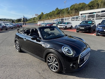 2019 (19) - 1.5 Cooper Exclusive Convertible 2dr Petrol Steptronic Euro 6 (s/s) (136 ps