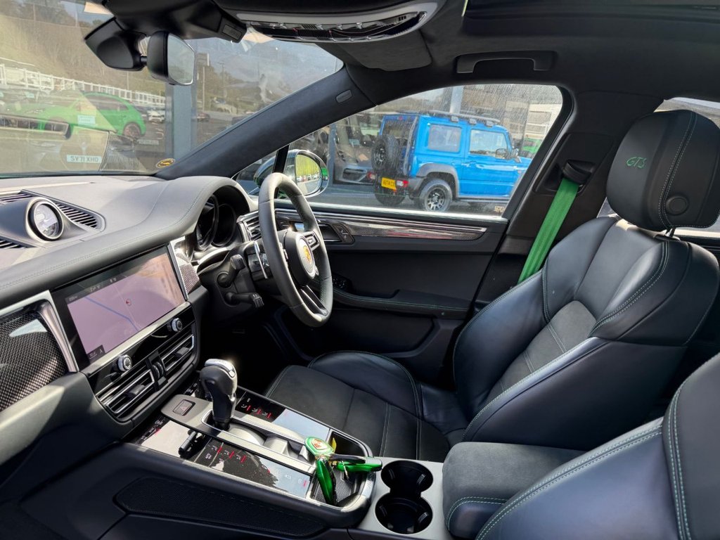 Used Porsche Macan 2021 for sale - 77666819: Photo 22