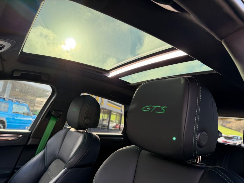 Used Porsche Macan 2021 for sale - 77666819: Photo 23