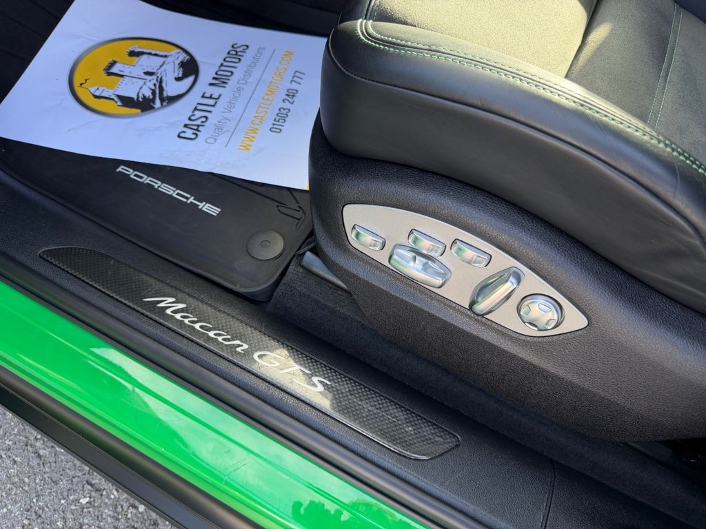 Used Porsche Macan 2021 for sale - 77666819: Photo 24