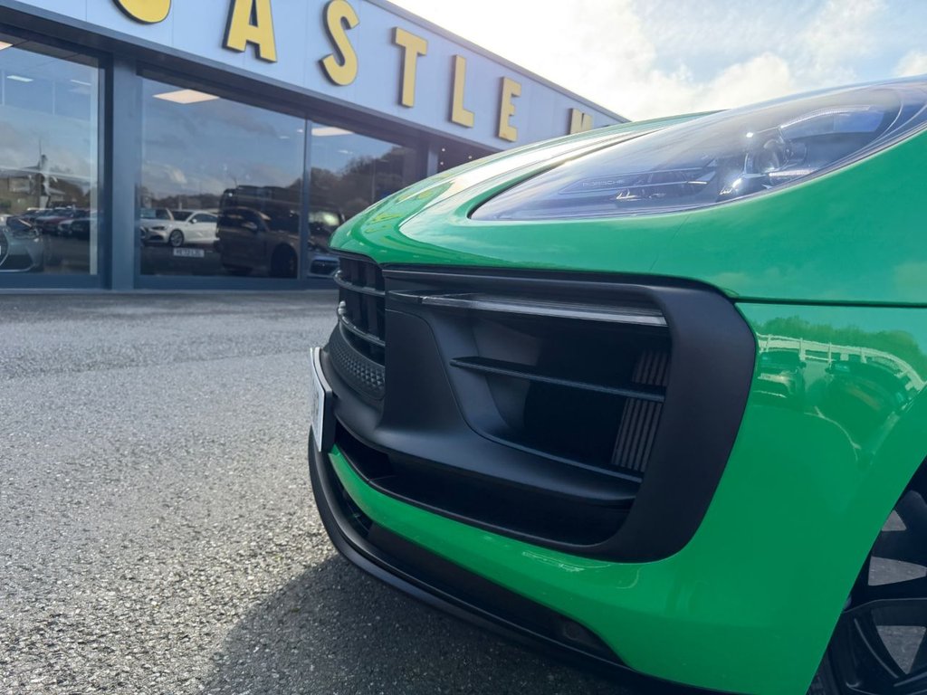 Used Porsche Macan 2021 for sale - 77666819: Photo 35