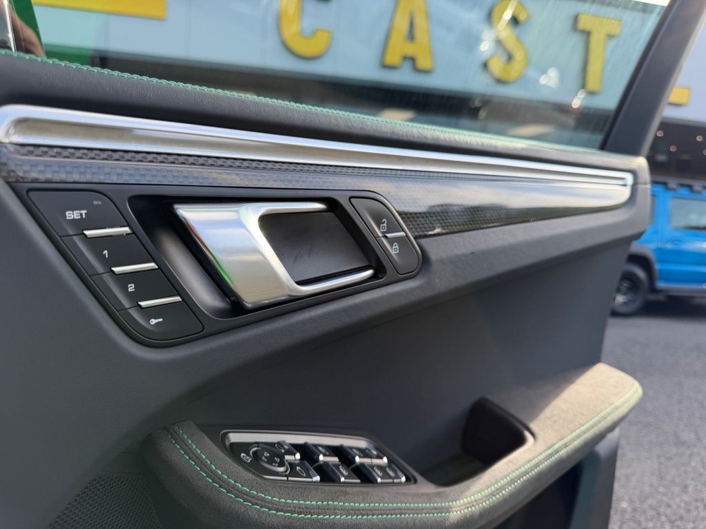 Used Porsche Macan 2021 for sale - 77666819: Photo 40