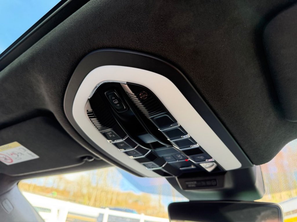 Used Porsche Macan 2021 for sale - 77666819: Photo 48