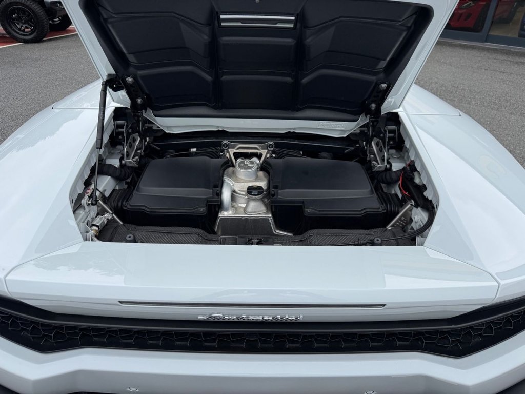 Used Lamborghini Huracan 2017 for sale - 77672657: Photo 14