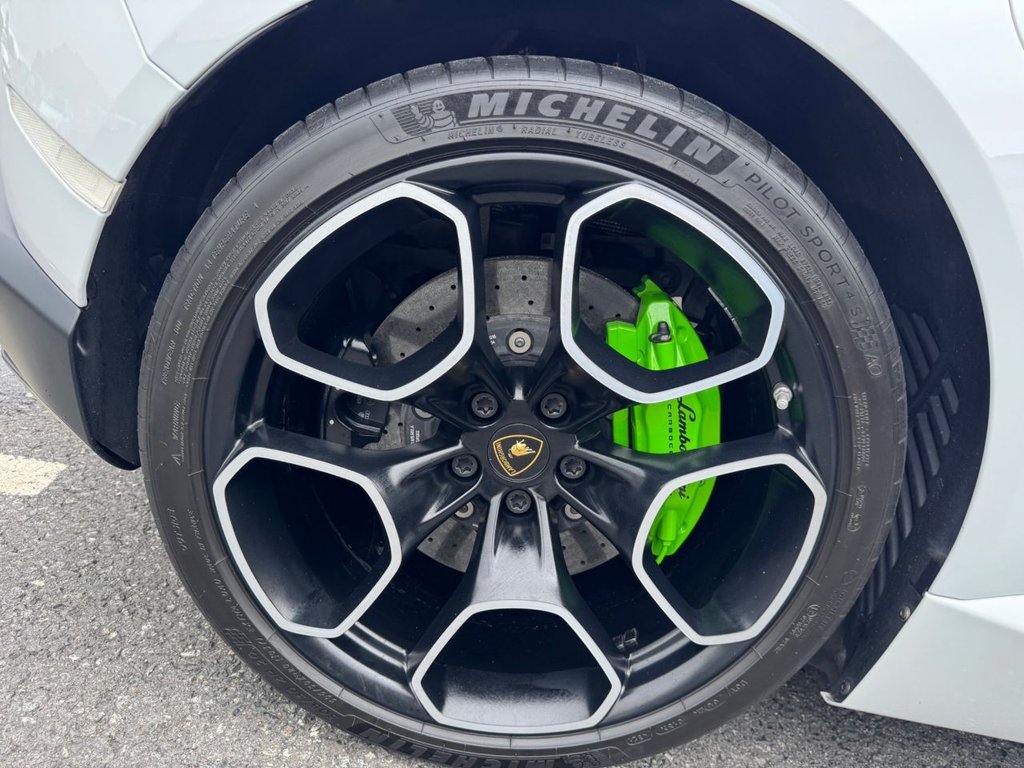 Used Lamborghini Huracan 2017 for sale - 77672657: Photo 38