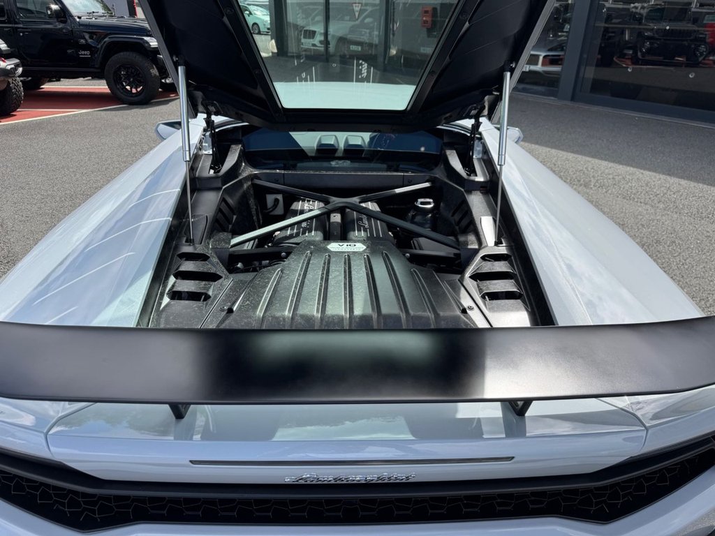 Used Lamborghini Huracan 2017 for sale - 76368004: Photo 14