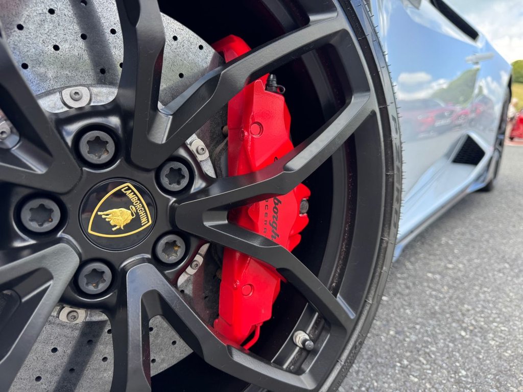 Used Lamborghini Huracan 2017 for sale - 76368004: Photo 28