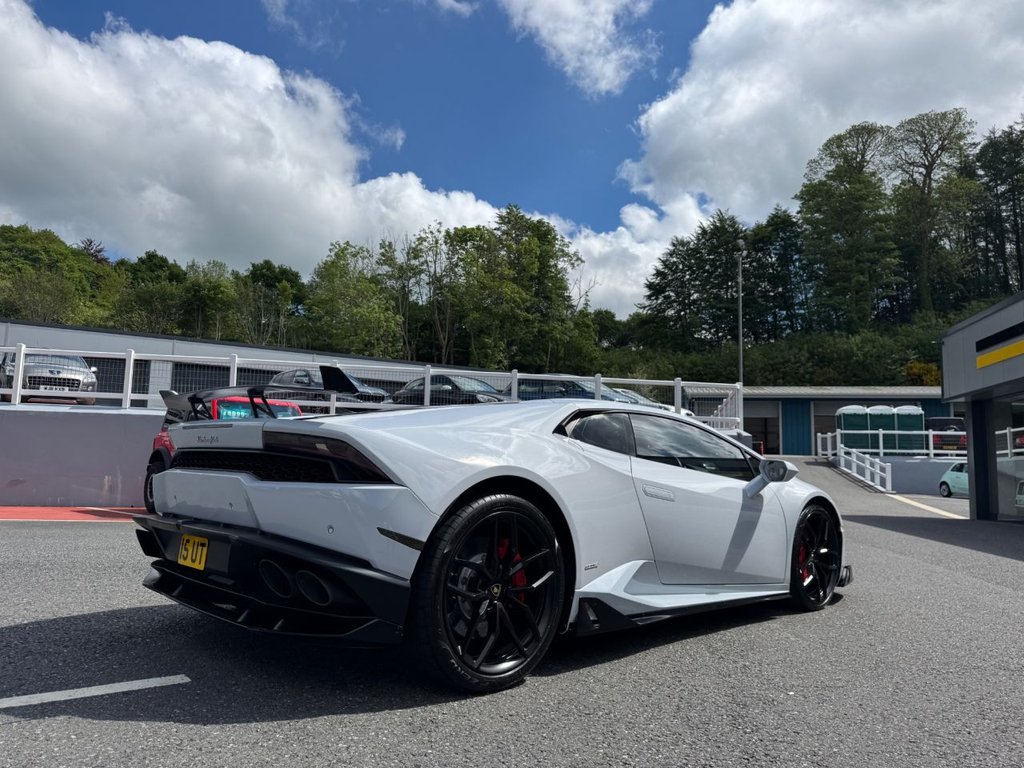 Used Lamborghini Huracan 2017 for sale - 76368004: Photo 6