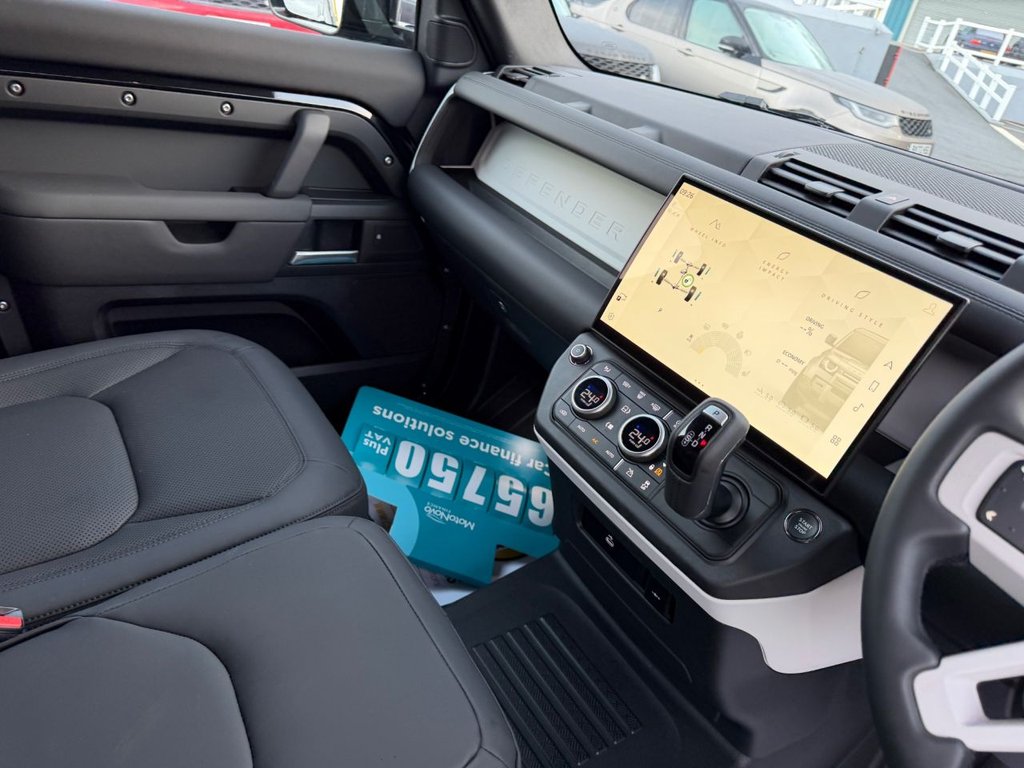 Used Land Rover Defender 2025 for sale - 76900613: Photo 11