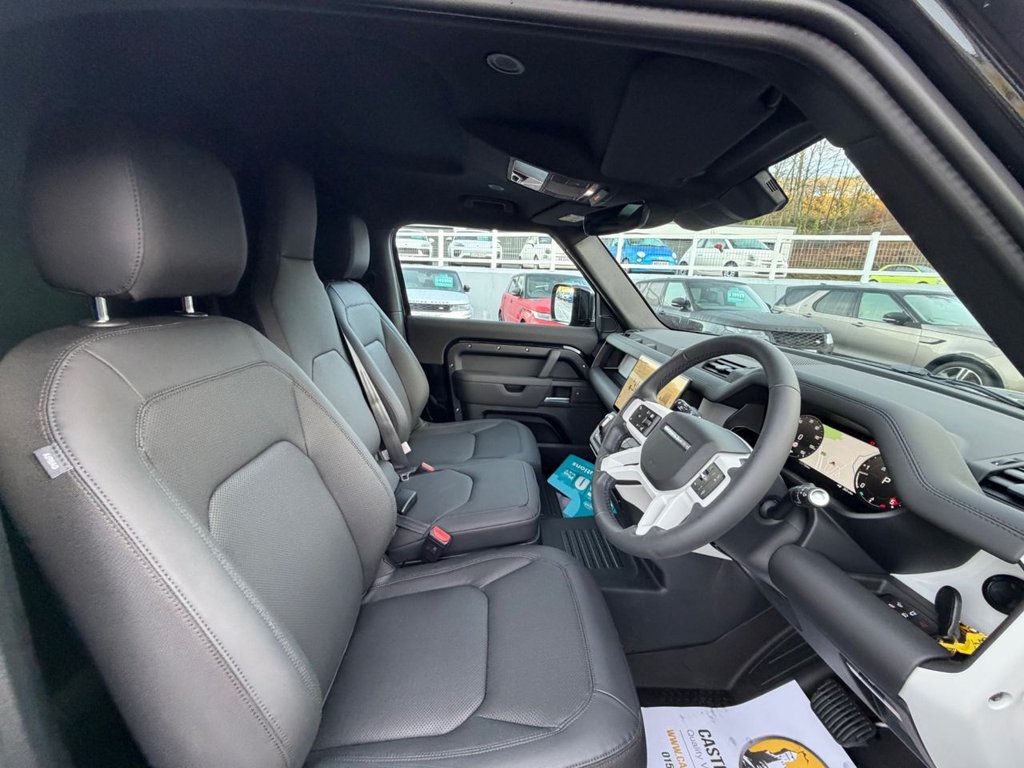 Used Land Rover Defender 2025 for sale - 76900613: Photo 12