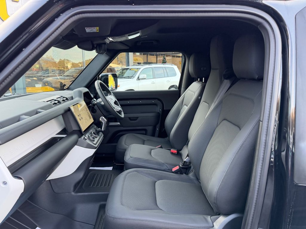 Used Land Rover Defender 2025 for sale - 76900613: Photo 19