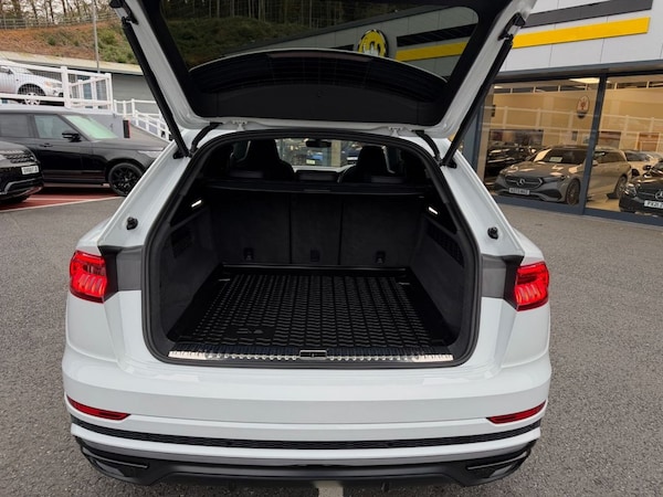 Used Audi Q8 2023 for sale - 76303989: Photo 18