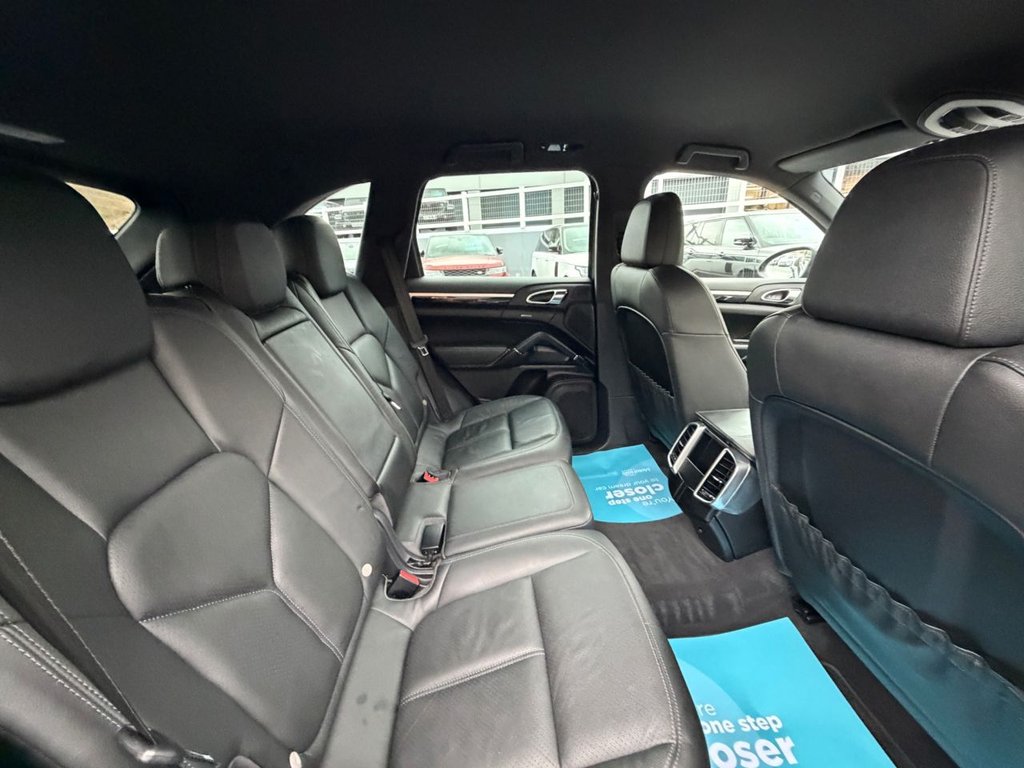 Used Porsche Cayenne 2012 for sale - 76546537: Photo 13