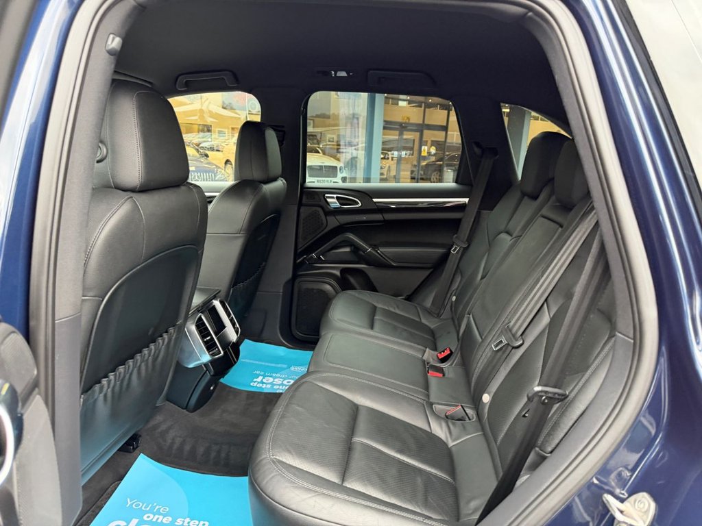 Used Porsche Cayenne 2012 for sale - 76546537: Photo 18