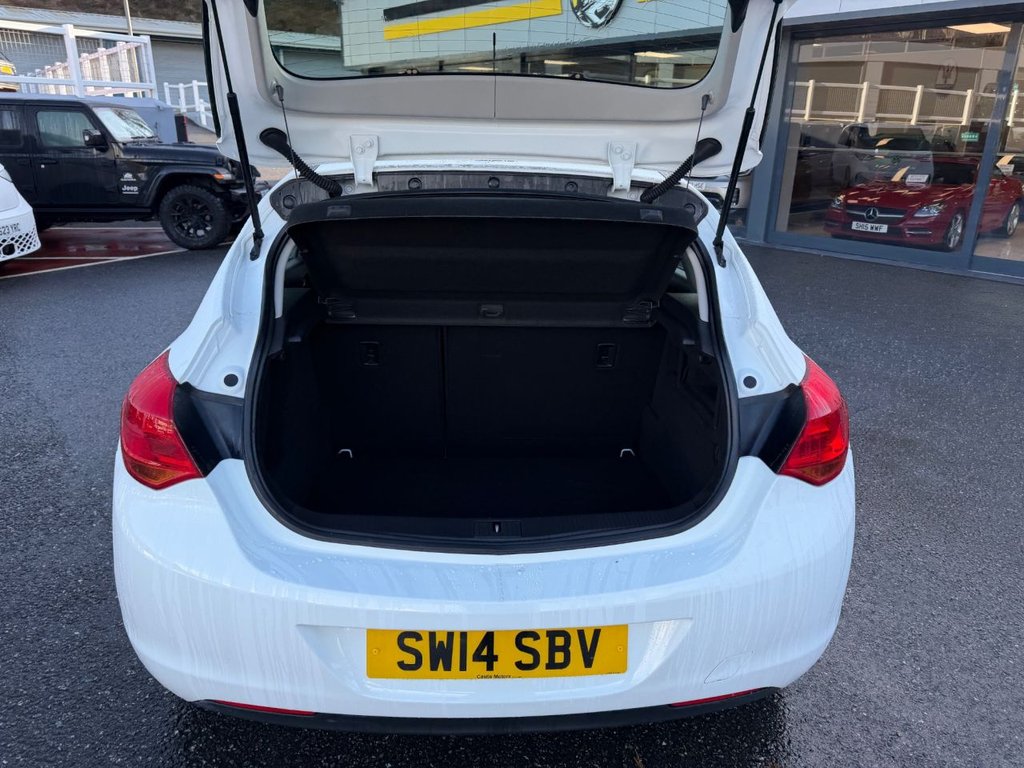 Used Vauxhall Astra 2014 for sale - 77226967: Photo 17