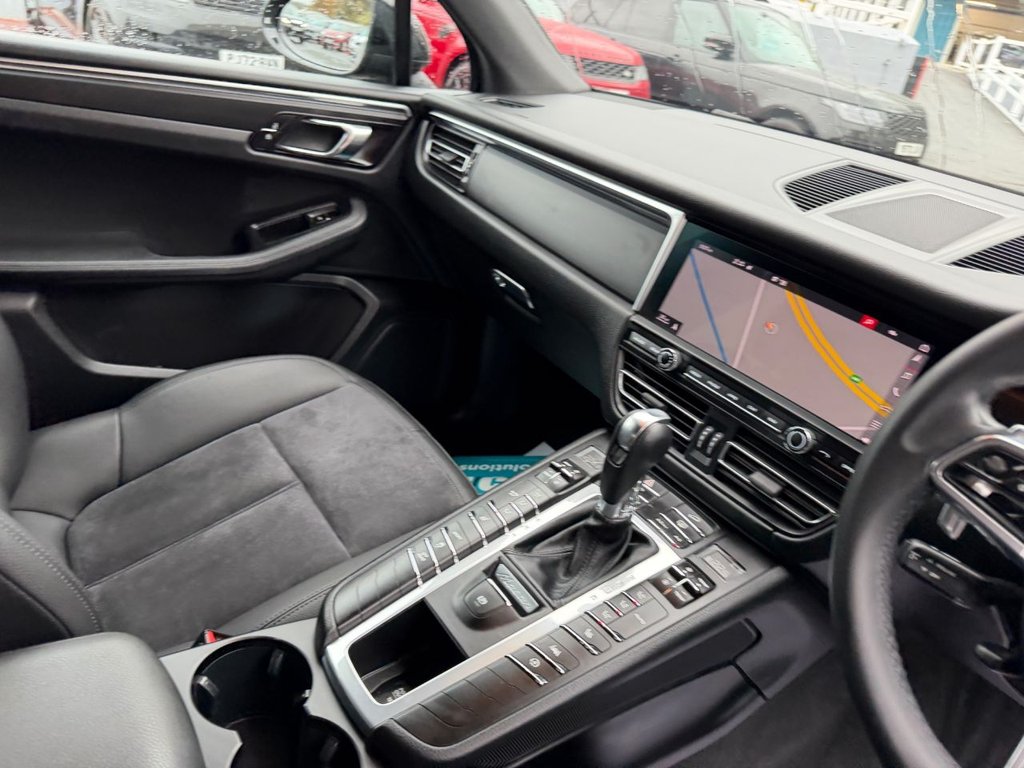 Used Porsche Macan 2020 for sale - 76509662: Photo 11