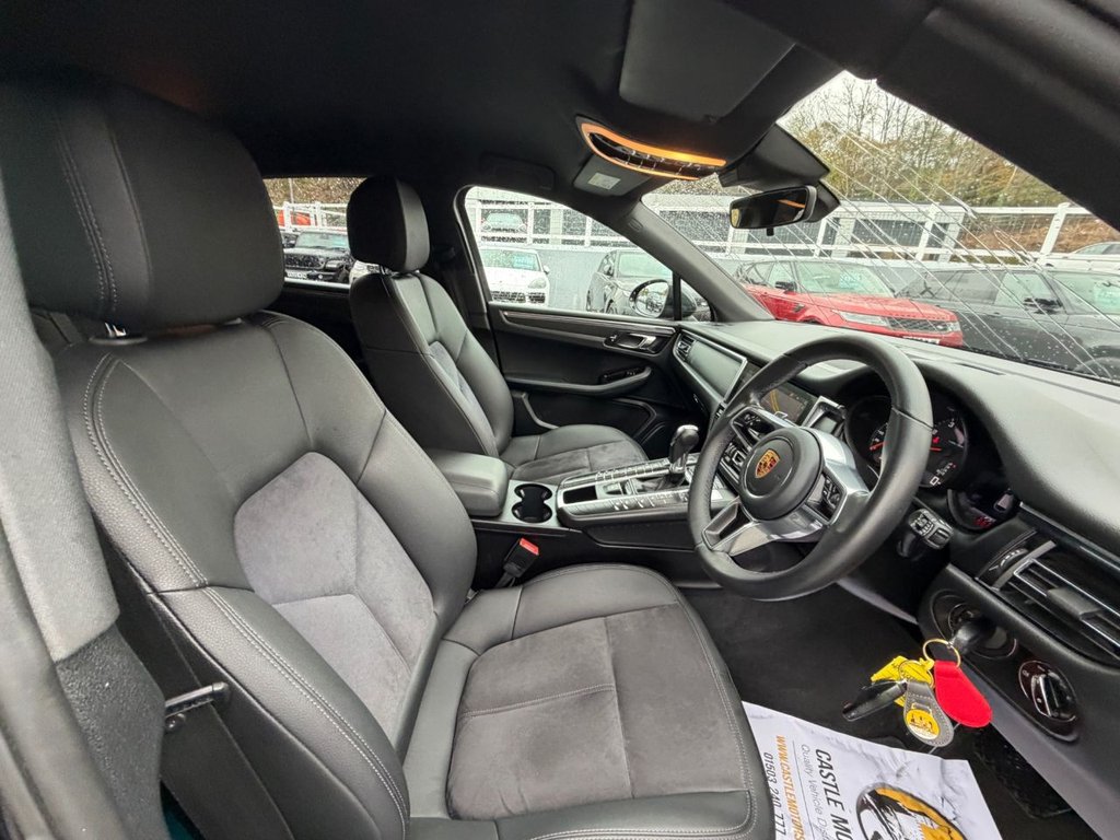 Used Porsche Macan 2020 for sale - 76509662: Photo 12