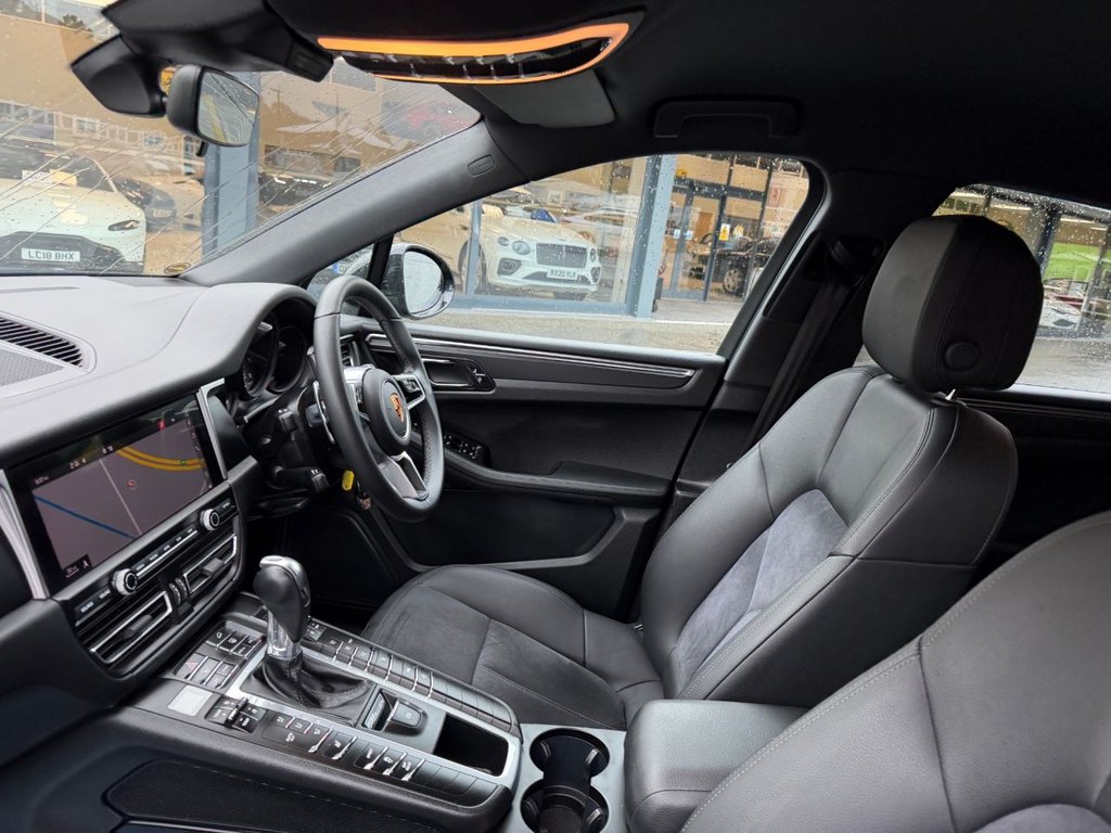 Used Porsche Macan 2020 for sale - 76509662: Photo 19