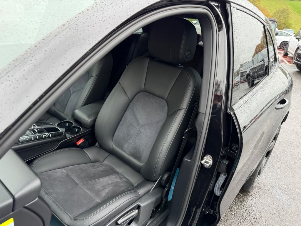 Used Porsche Macan 2020 for sale - 76509662: Photo 20