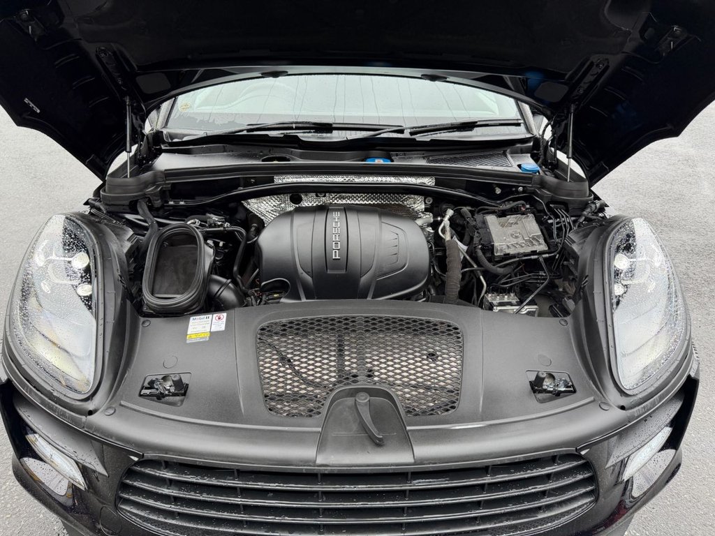 Used Porsche Macan 2020 for sale - 76509662: Photo 22