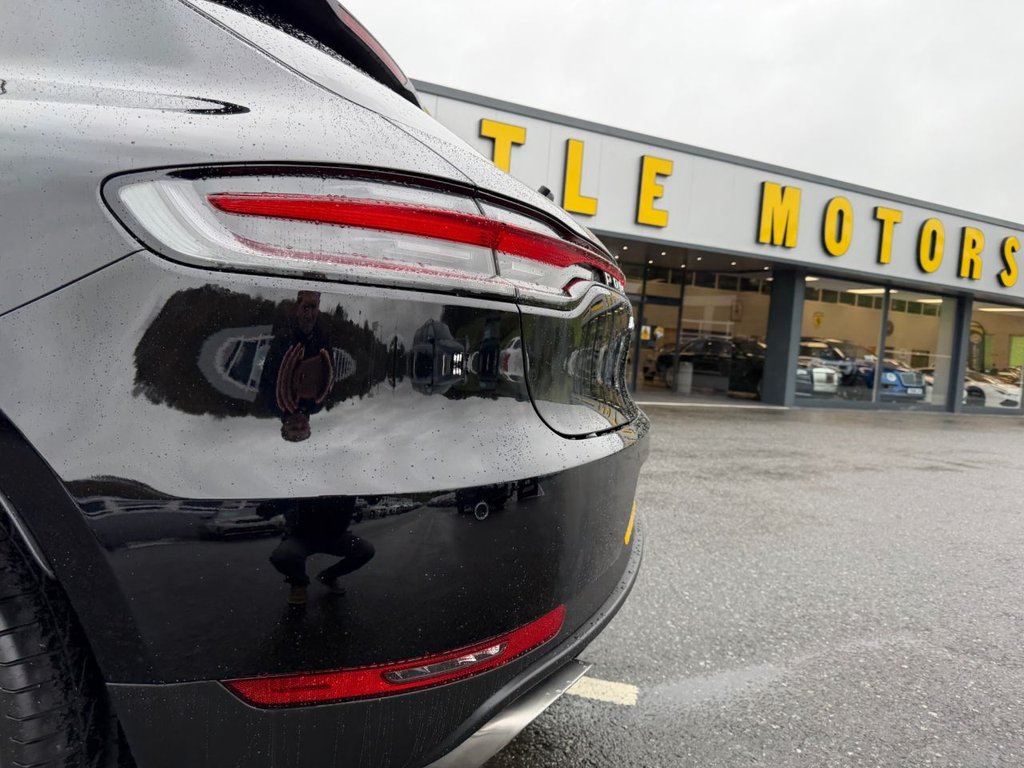 Used Porsche Macan 2020 for sale - 76509662: Photo 28