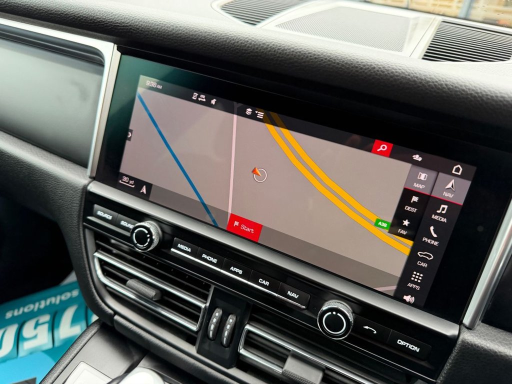 Used Porsche Macan 2020 for sale - 76509662: Photo 32