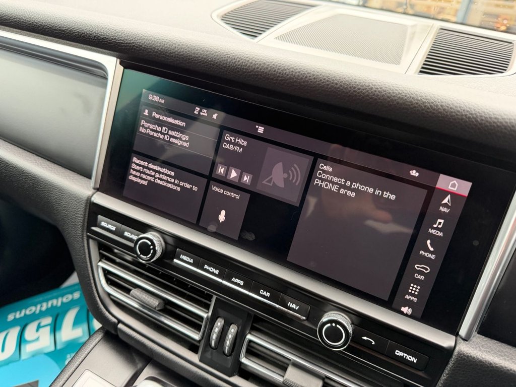 Used Porsche Macan 2020 for sale - 76509662: Photo 33