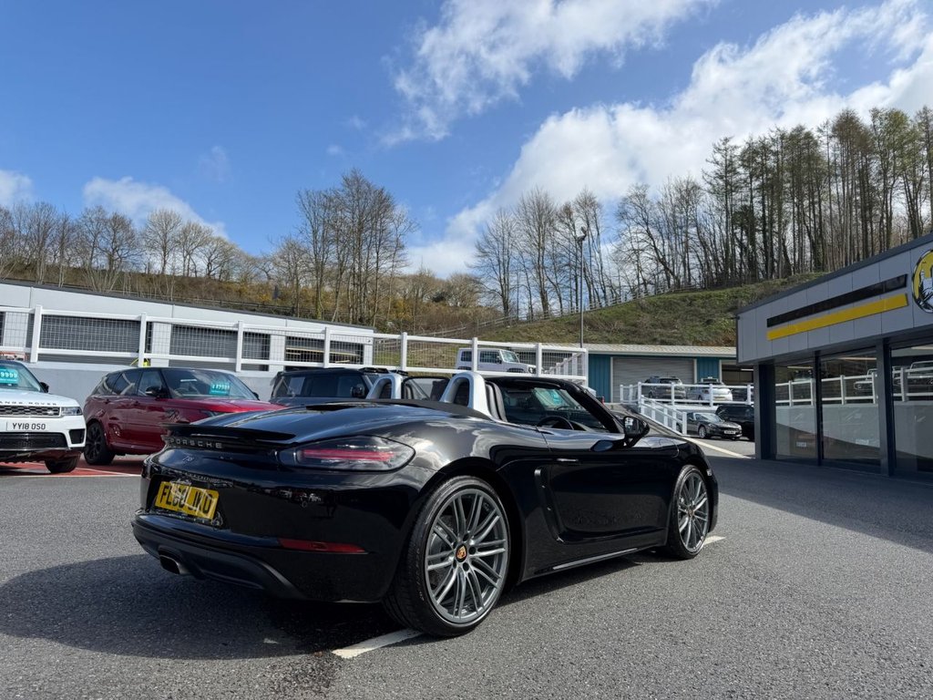 Used Porsche 718 Boxster 2018 for sale - 78002405: Photo 6