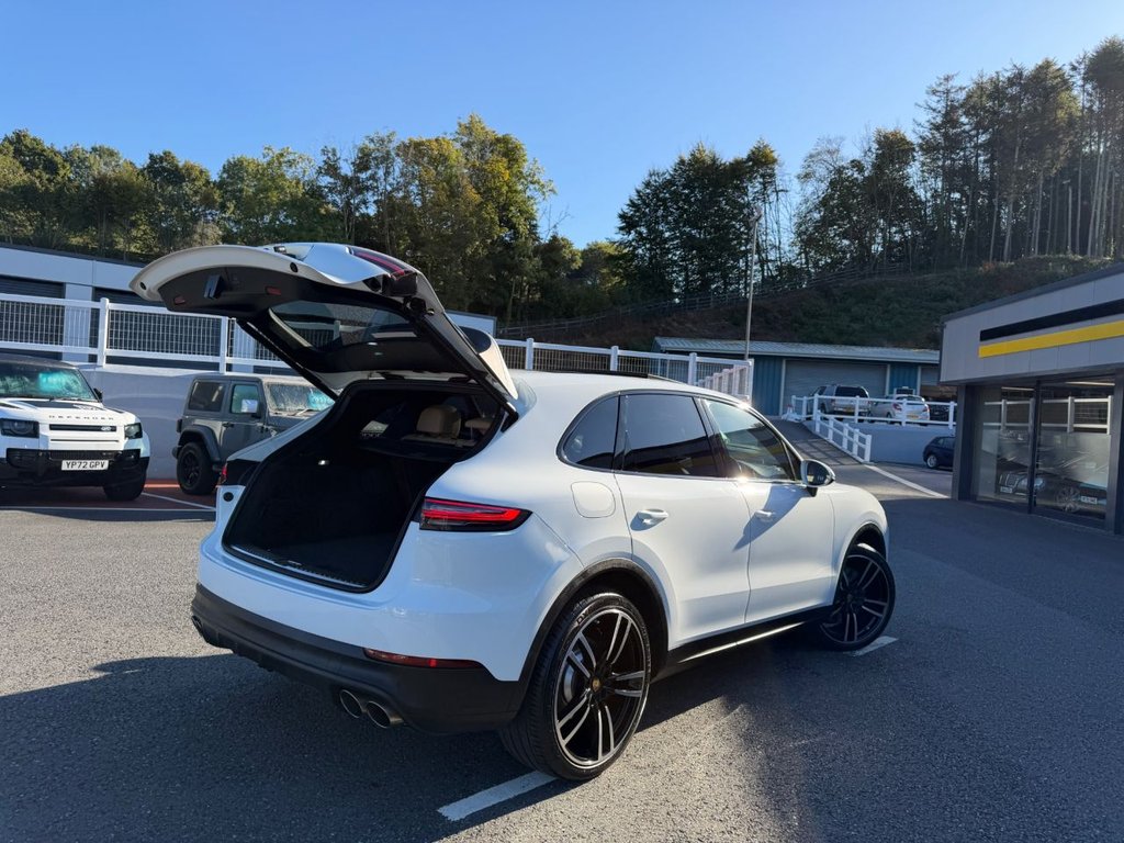 Used Porsche Cayenne 2018 for sale - 76376138: Photo 17