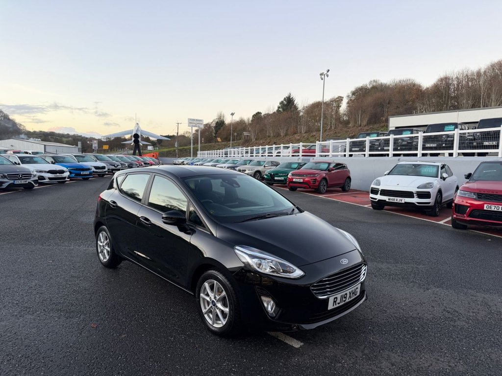 Used Ford Fiesta 2019 for sale - 76698099: Photo 1