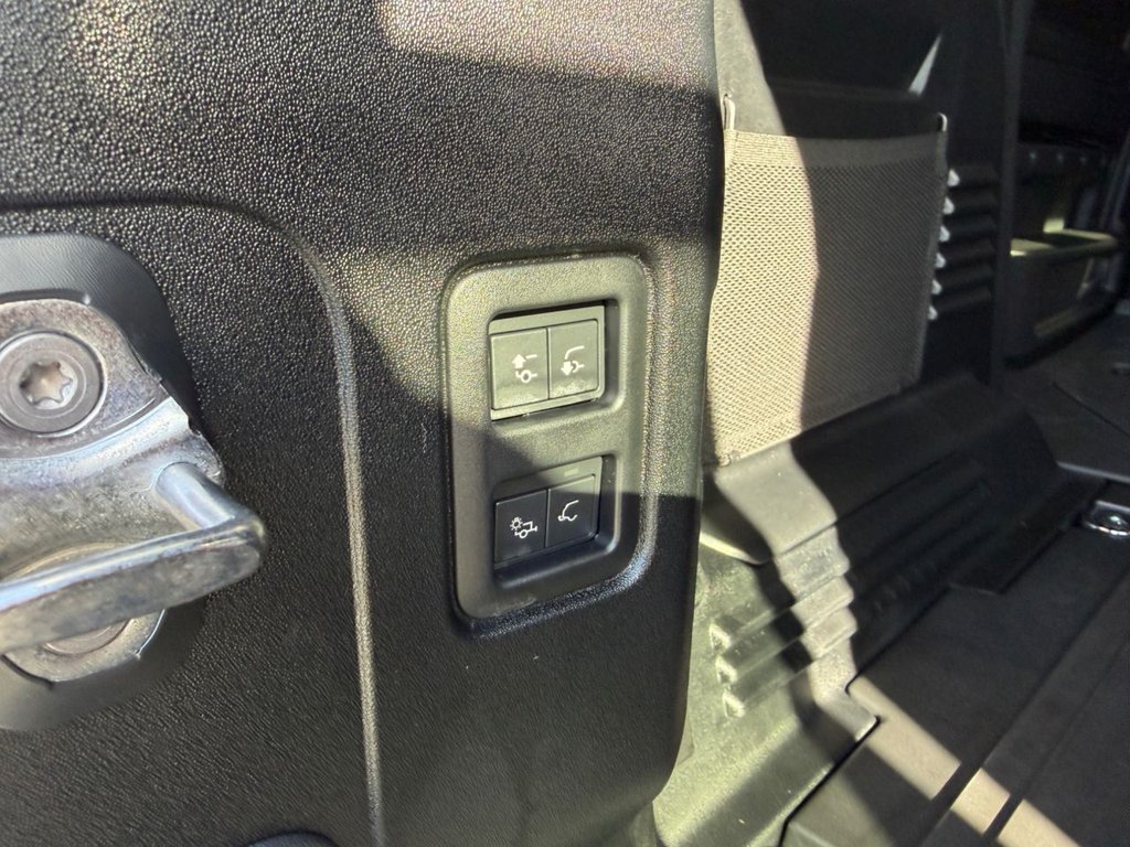 Used Land Rover Defender 110 2025 for sale - 76962589: Photo 10