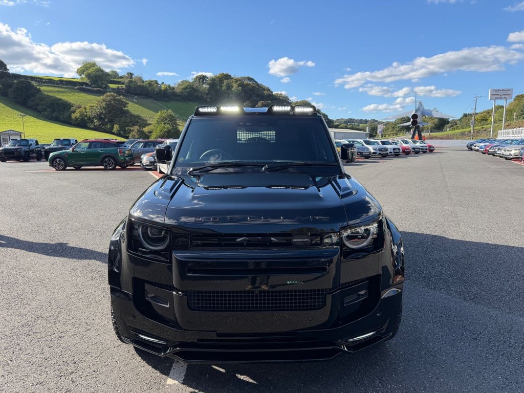 Used Land Rover Defender 110 2025 for sale - 76962589: Photo 2